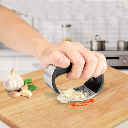 Presa manuala inox pentru usturoi si legume | Design curbat ergonomic | Usor de folosit si curatat, durabil si rezistent