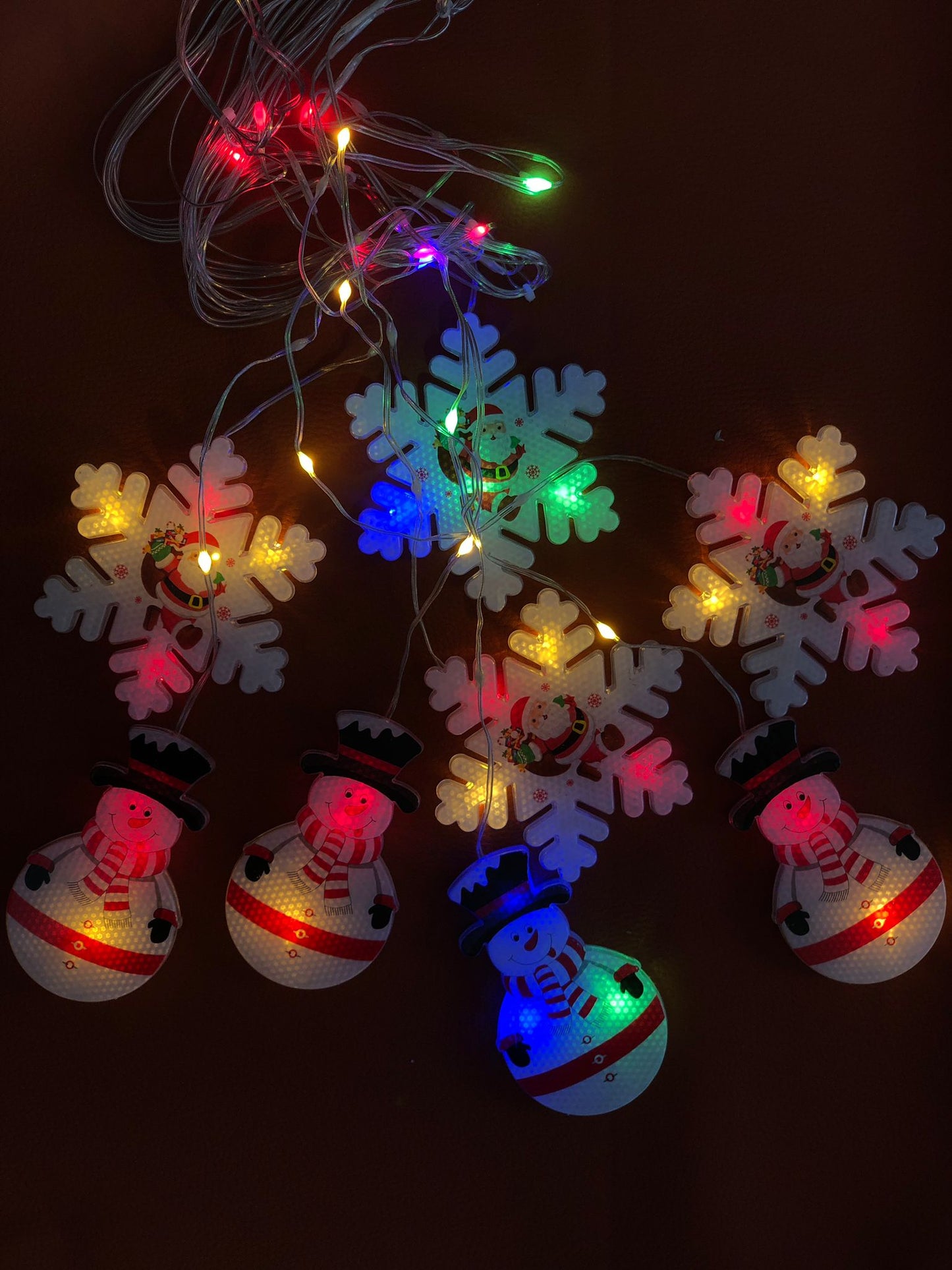 Instalatie craciun, perdea luminoasa cu diferite forme, 8 figurine