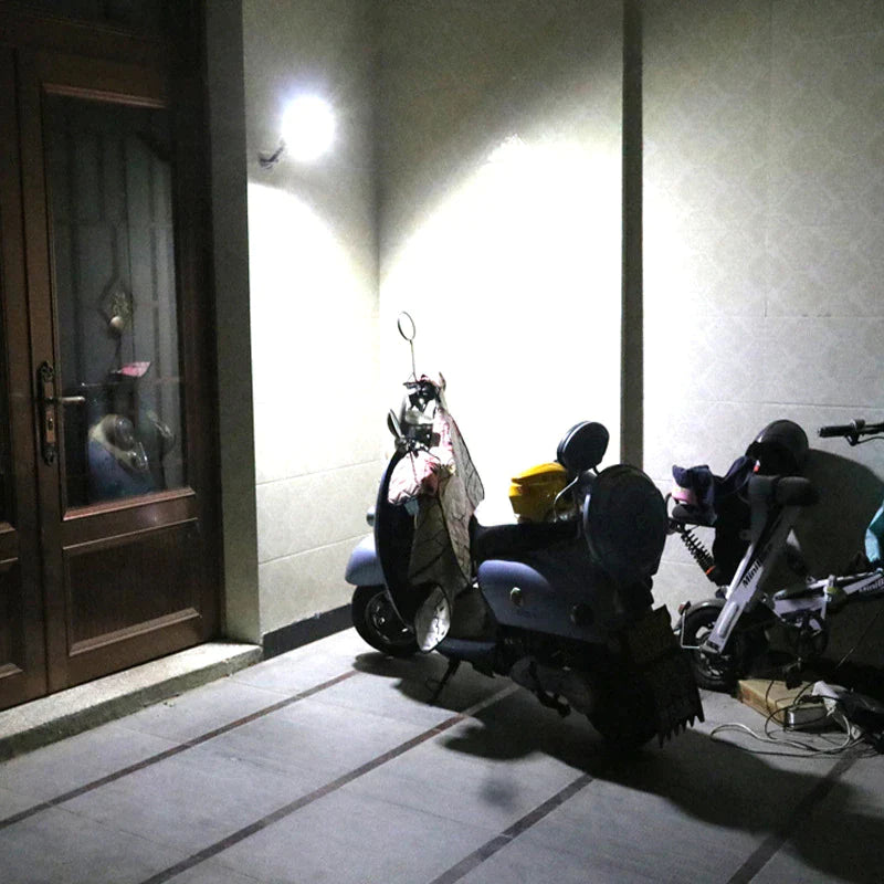 Lampa LED cu incarcare solara LP-0003